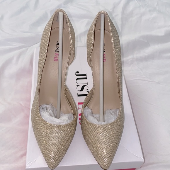 Gold pumps from JustFab used once - Picture 2 of 4